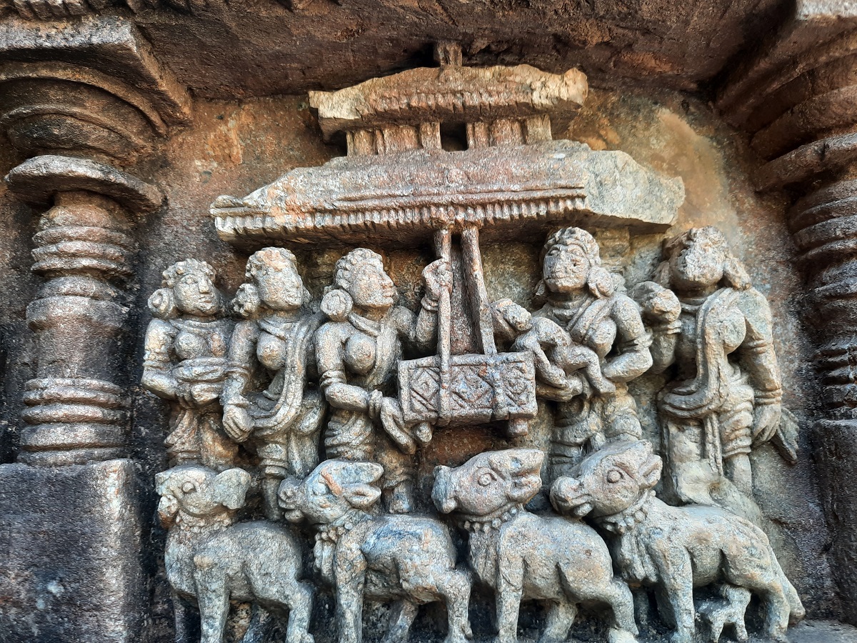 Krishna's Cradle Ceremony, Amruthavarsha Temple, Karnataka